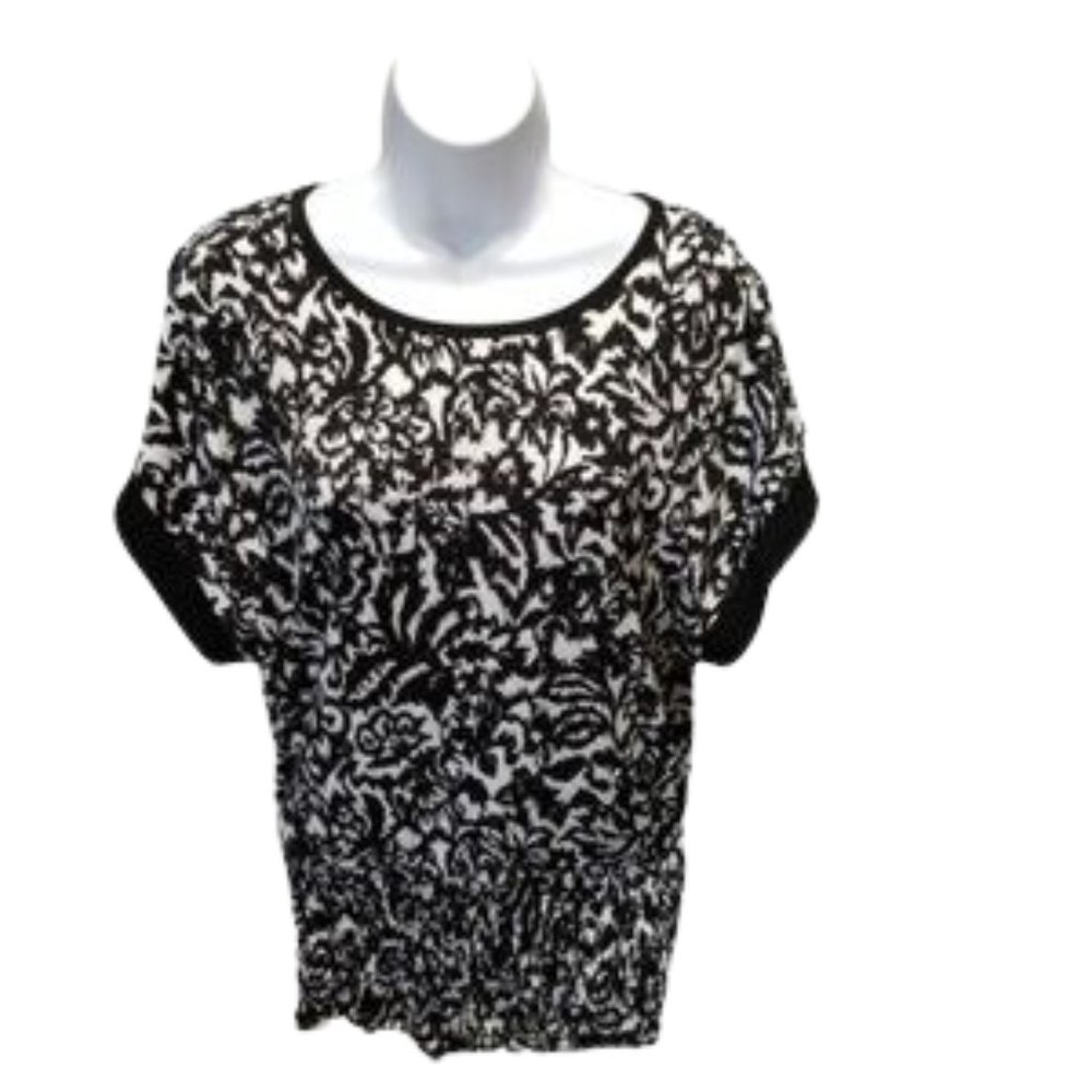 Alfani Floral Pullover Top Round Neckline Short Sleeves Black White Print Small - Picture 11 of 13